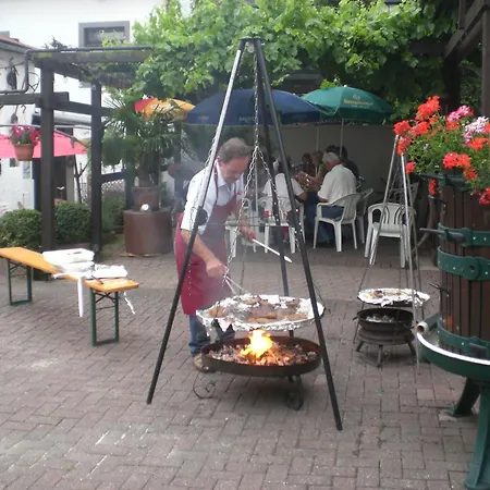 Konukevi Landgasthaus Zur Kupferkanne Kobern-Gondorf